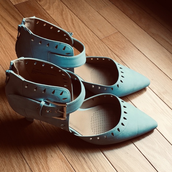 comfortview Shoes - NEW Comfortview Light Blue Heels WIDE WIDTH